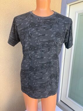 Men's Dark Gray Camo Short-Sleeve Crewneck T-Shirt